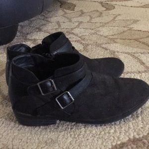 Madden girl black ankle boots